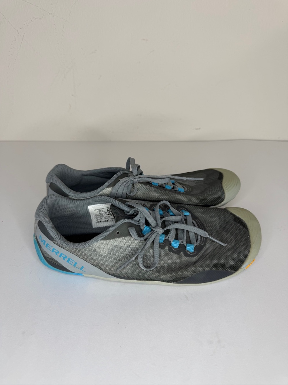 Merrell J52504 Gray/Blue/Black Mesh Lace-Up Athletic Barefoot Sneakers Women’s 9